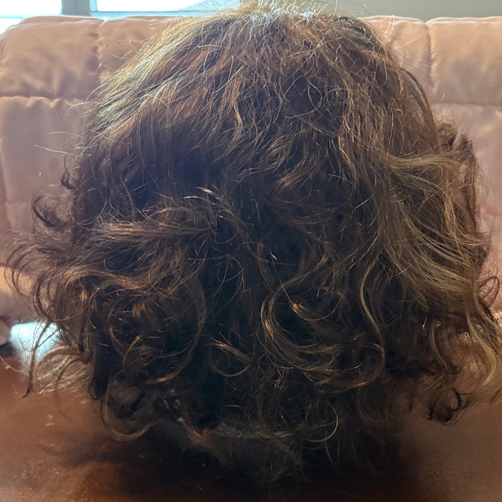 Luxurious Brown Wavy Hair Wig - Picture 4 of 7